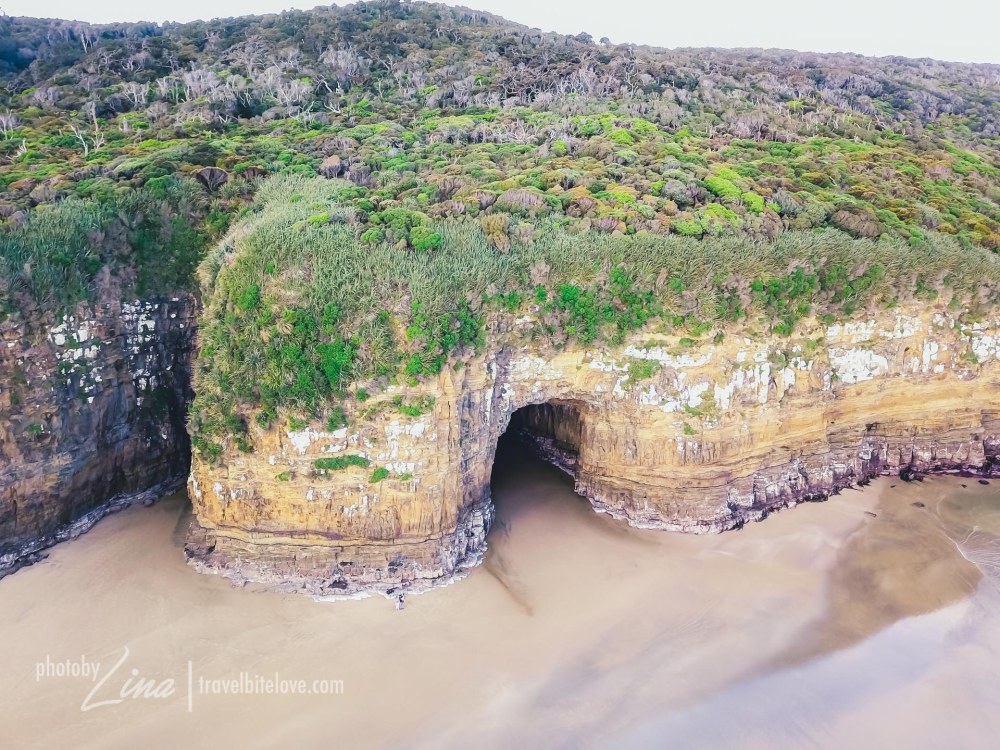 The Caves is facing the beach